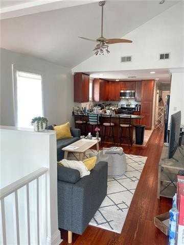 2312 Calhoun St #B - Photo 4 of 11