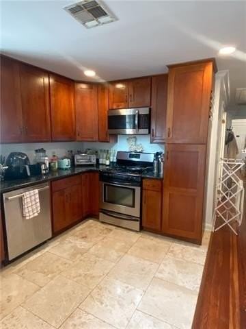 2312 Calhoun St #B - Photo 6 of 11