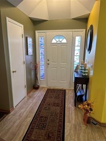 1209 Crystal Ln - Photo 3 of 13