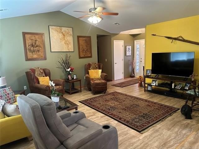 1209 Crystal Ln - Photo 5 of 13