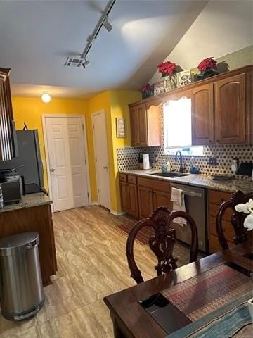 1209 Crystal Ln - Photo 7 of 13