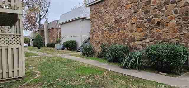 6712 S Lewis Ave Unit 103 - Photo 2 of 16