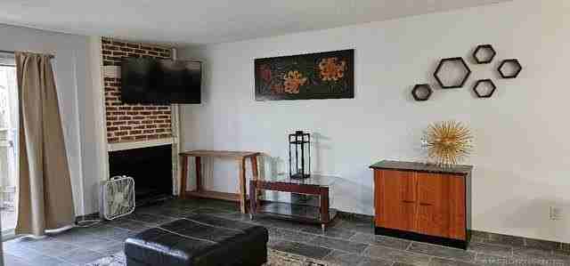 6712 S Lewis Ave Unit 103 - Photo 5 of 16