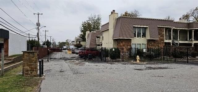 6718 S Lewis Ave Unit 706 - Photo 5 of 5