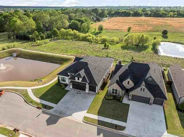 13722 S 20th Pl E - Photo 3 of 50