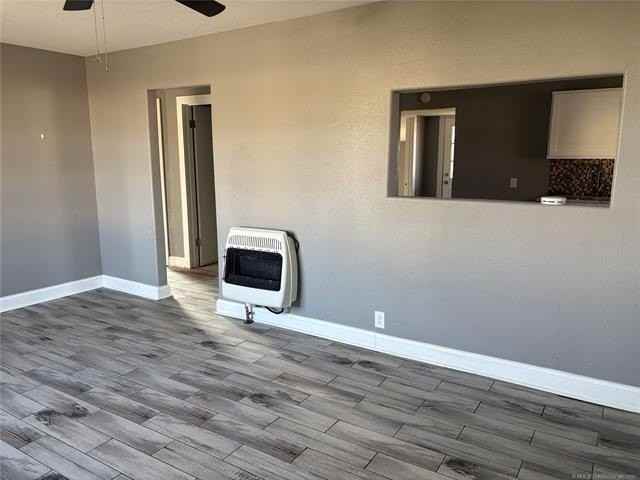 109 N Walker St - Photo 3 of 12