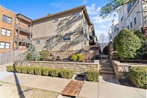 featured image of 1407 S Saint Louis Ave Apt B #Apt B