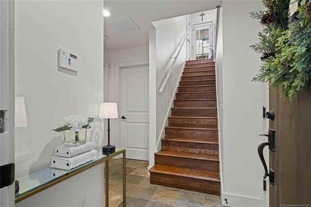 1407 S Saint Louis Ave Apt B - Photo 4 of 43