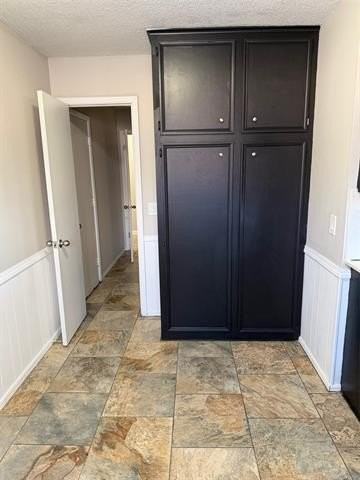 7065 E 52nd St - Photo 6 of 6