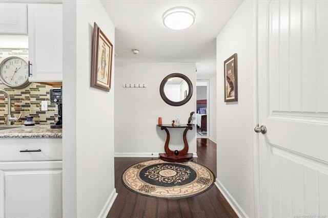 410 W 7th St Apt 1023 - Photo 4 of 50