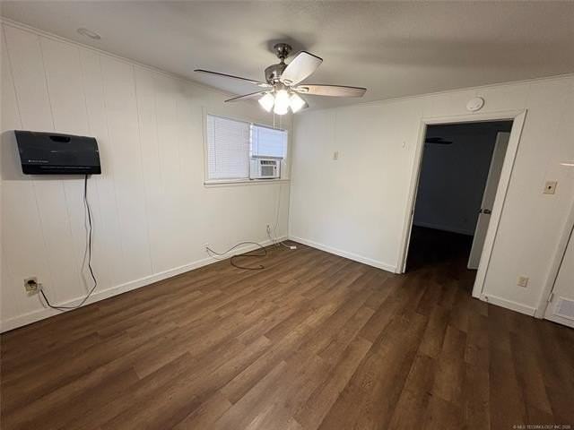 516 W Locust St - Photo 3 of 8