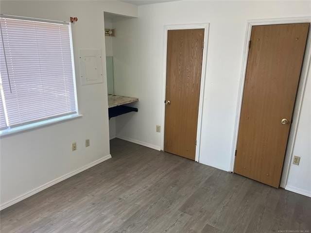 1117 W 4th St Apt 5 - Photo 3 of 9