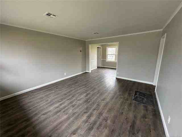 6305 E Newton St - Photo 2 of 11