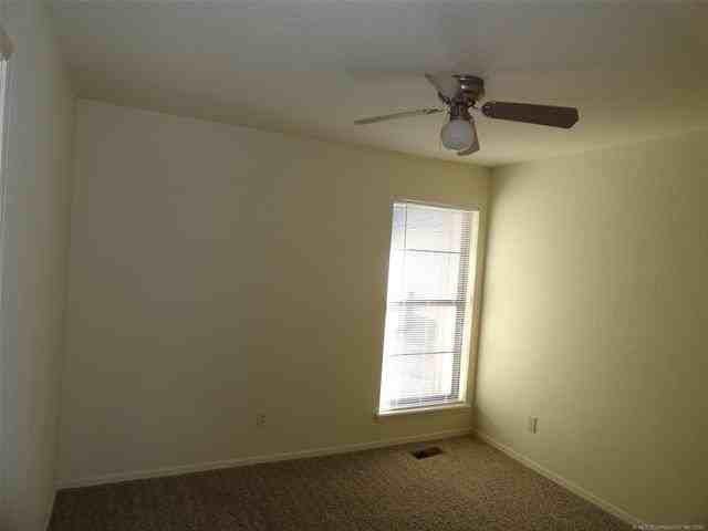 7310 S Saint Louis Ave - Photo 6 of 6