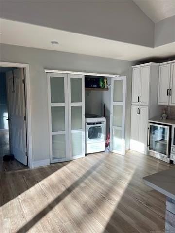 893 Vernon Rd - Photo 3 of 50