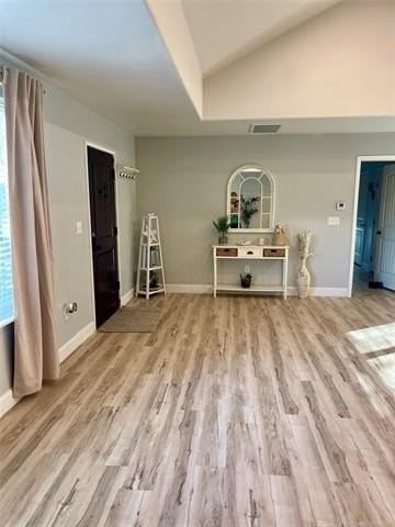 893 Vernon Rd - Photo 7 of 50