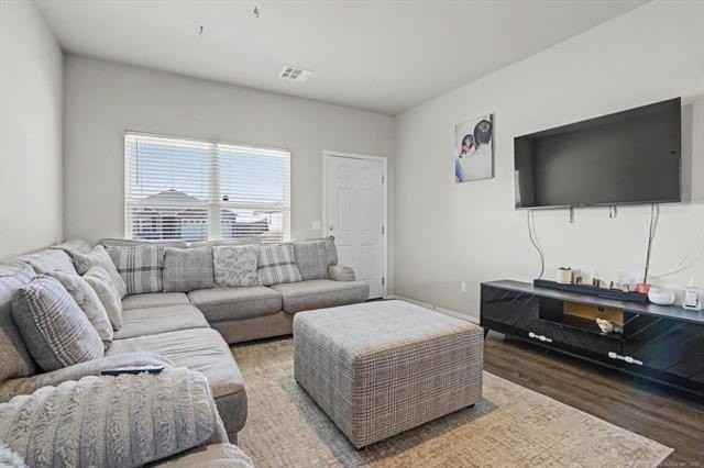 1503 N 81st St - Photo 4 of 25