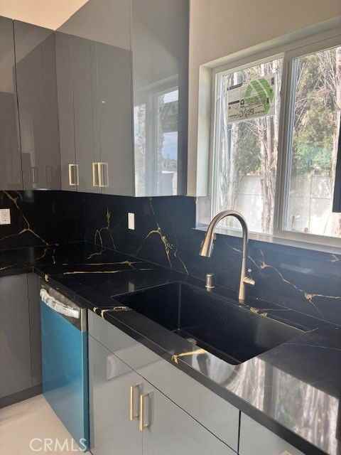 7534 Sausalito Ave - Photo 3 of 8