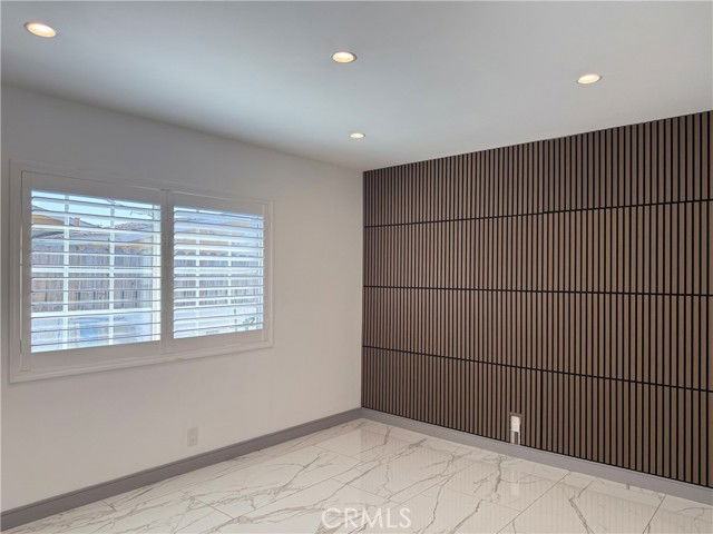 6910 Laramie Ave - Photo 2 of 8