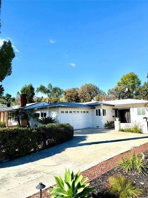 22051 San Miguel St - Photo 2 of 8