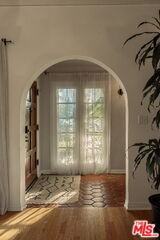 2223 Cloverfield Blvd - Photo 7 of 8