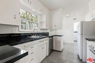 11438 Berwick St - Photo 5 of 8