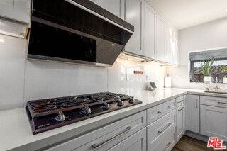 5848 Canterbury Dr - Photo 5 of 8