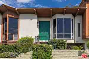 featured image of 11807 Bel Ter