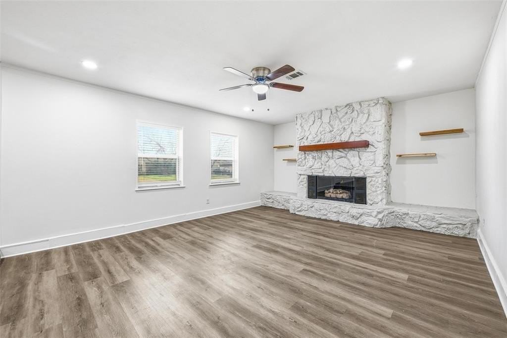 700 W Cedar St - Photo 4 of 22