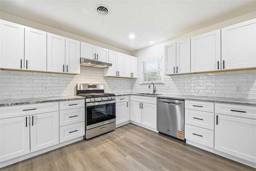 700 W Cedar St - Photo 7 of 22