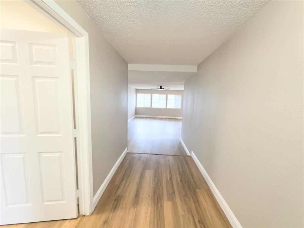 1302 La Salle Dr - Photo 6 of 22