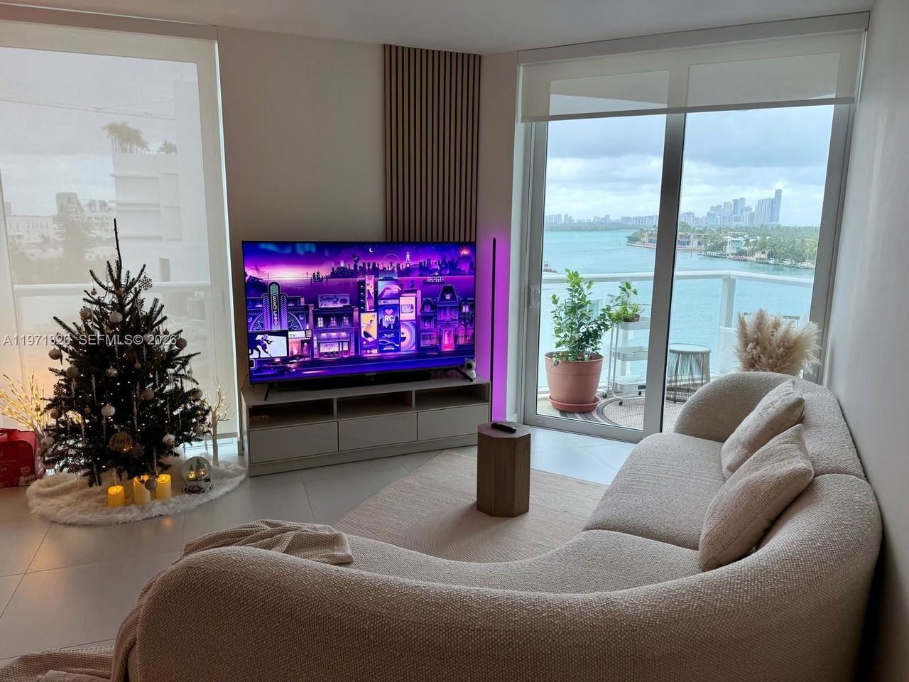 E Bay Harbor Dr #801B - Photo 2 of 8