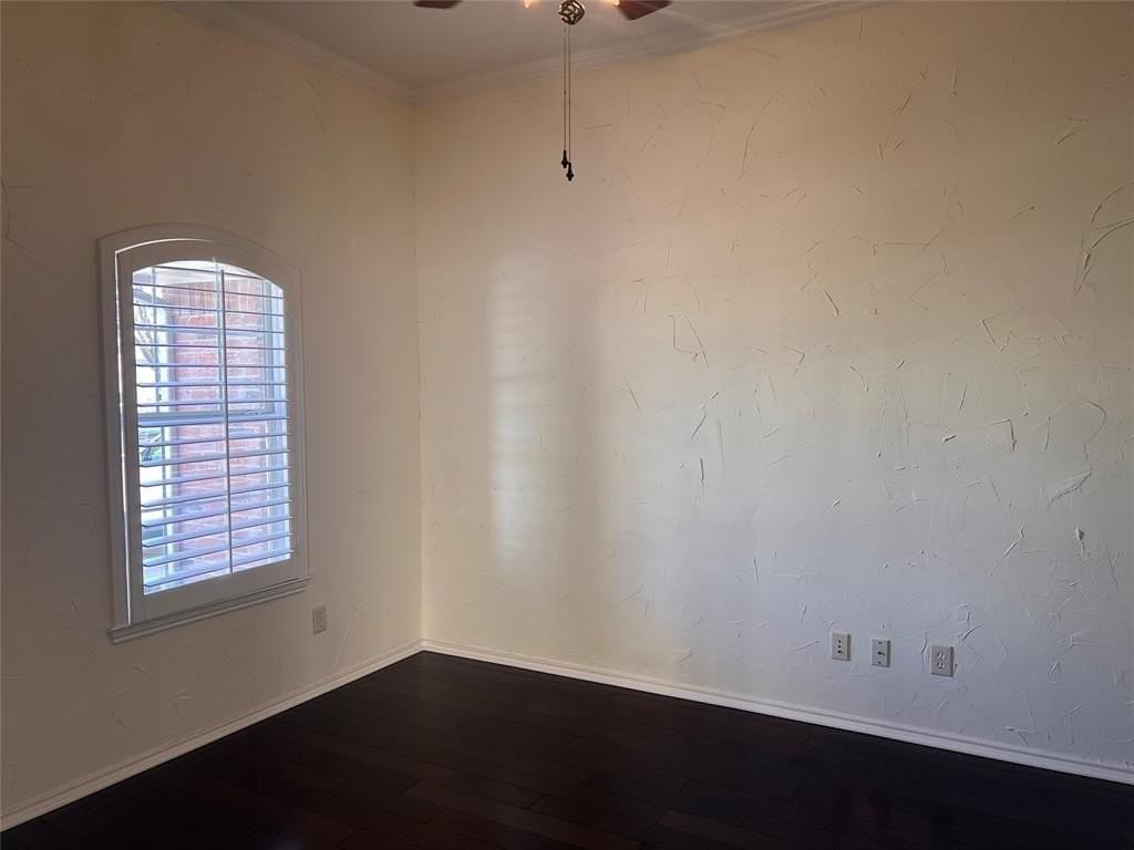 9221 Harrisburg Ln - Photo 3 of 17