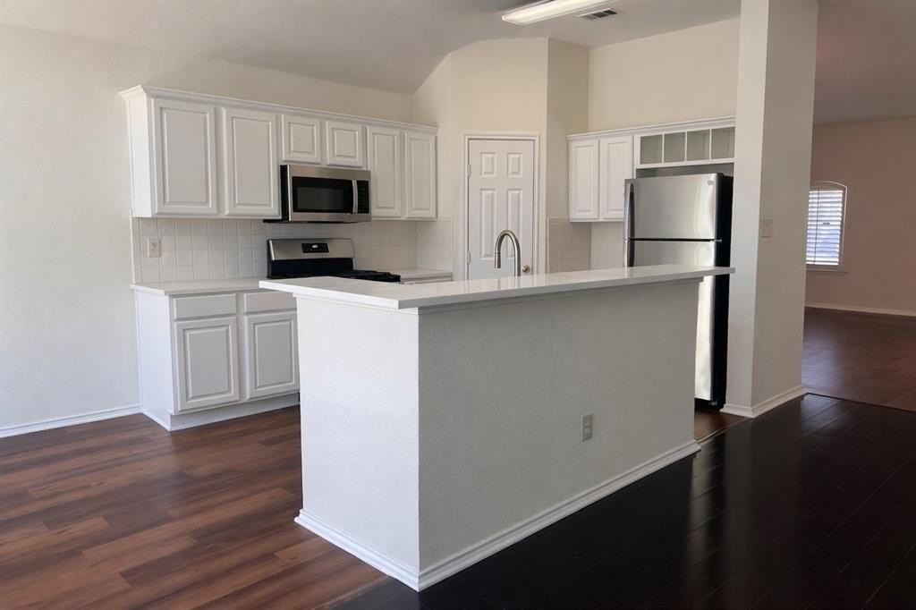 9221 Harrisburg Ln - Photo 6 of 17