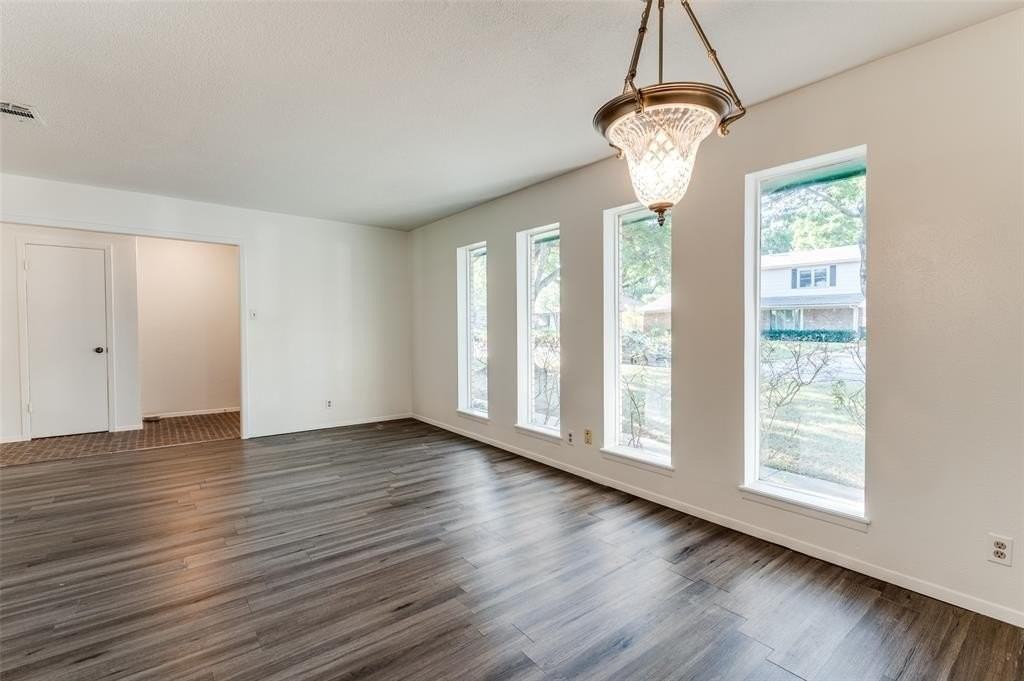 2107 Briarwood Blvd - Photo 6 of 25