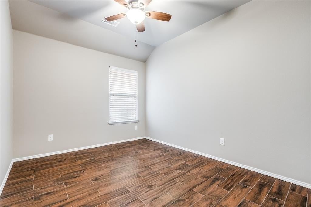 2784 Cresent Lake Dr - Photo 6 of 15