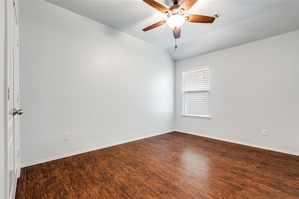 2784 Cresent Lake Dr - Photo 7 of 15