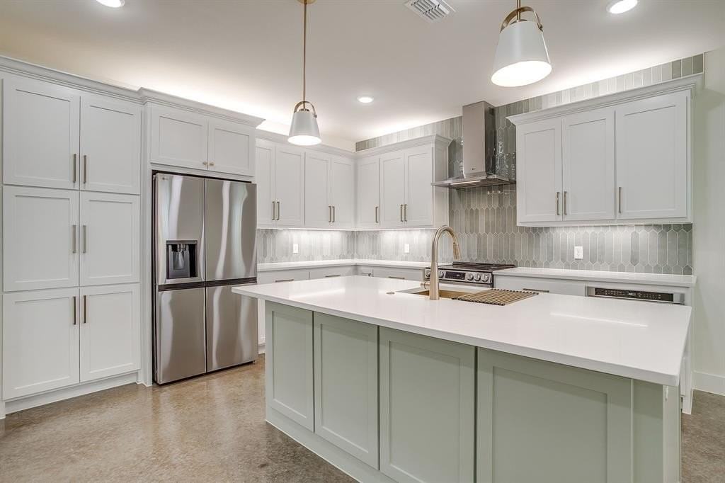 100 Cardinal Woods Ct - Photo 7 of 32