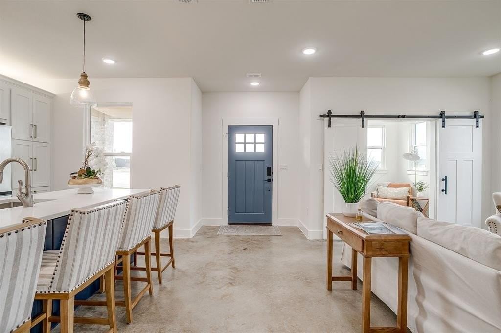 300 Red Bird Rdg - Photo 2 of 27