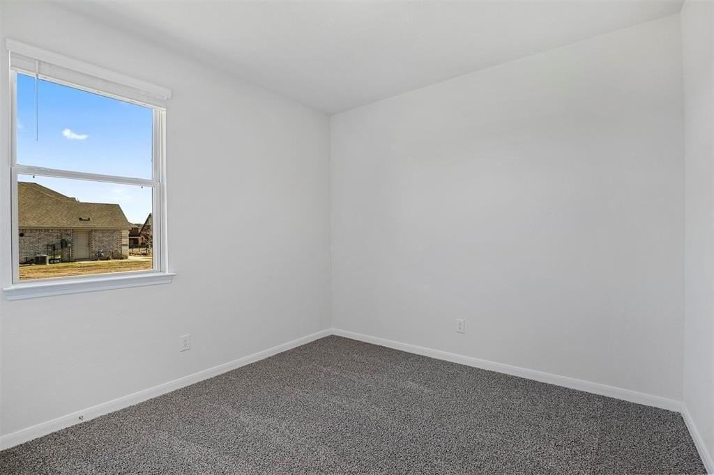 3911 Nature Ct - Photo 7 of 27