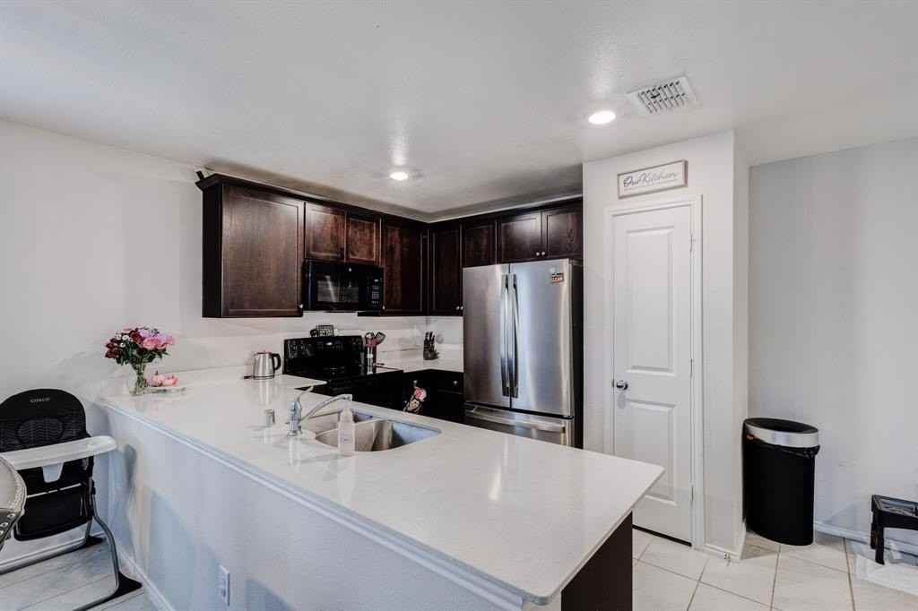 5504 Rockrose Ln - Photo 2 of 13