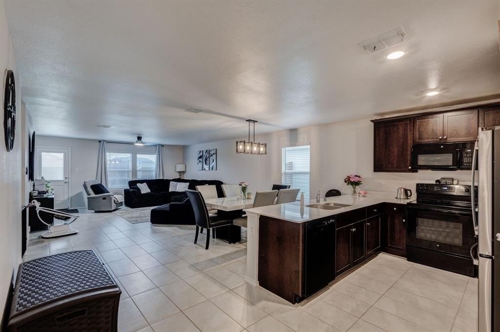 5504 Rockrose Ln - Photo 3 of 13