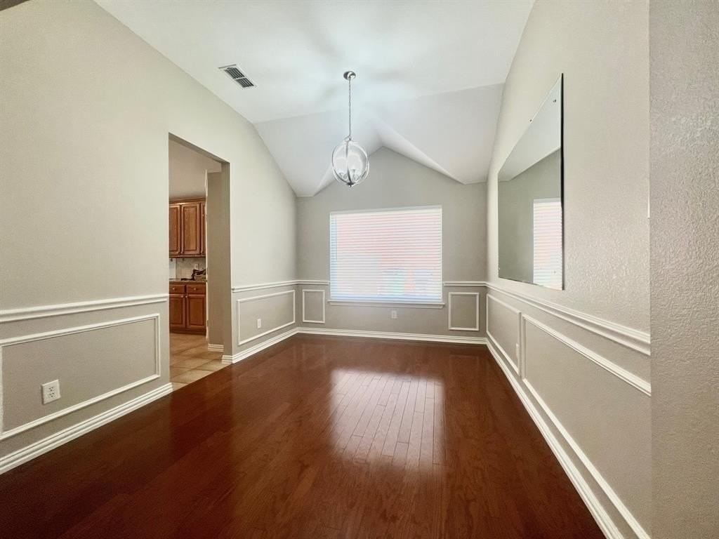 5917 Colby Dr - Photo 5 of 21