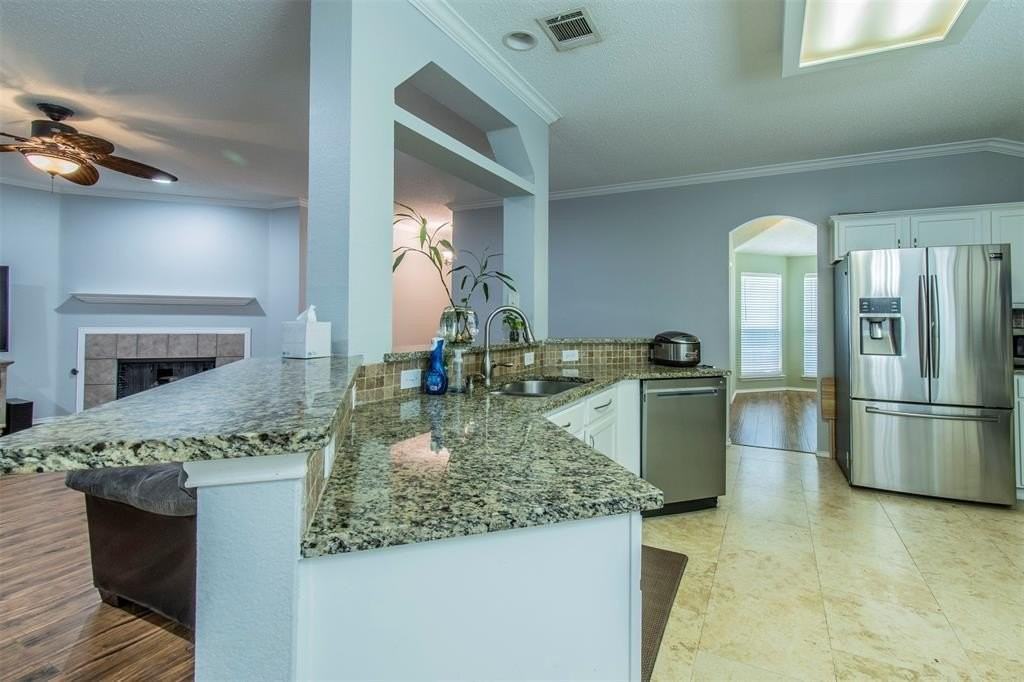 541 Rothschild Ln - Photo 5 of 25