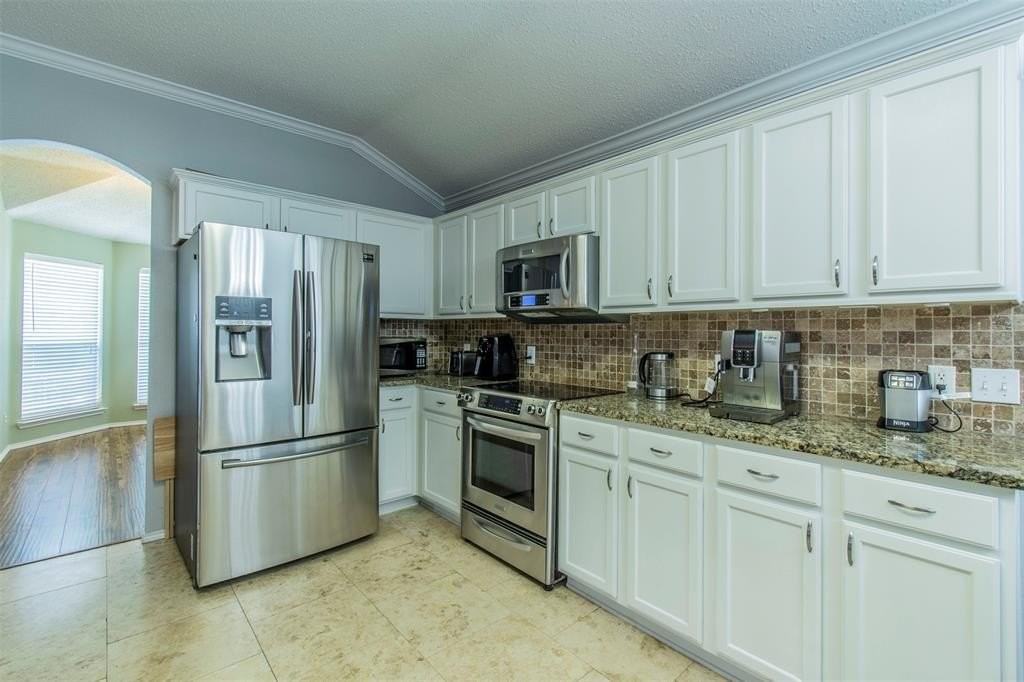 541 Rothschild Ln - Photo 6 of 25