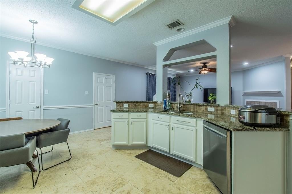 541 Rothschild Ln - Photo 7 of 25