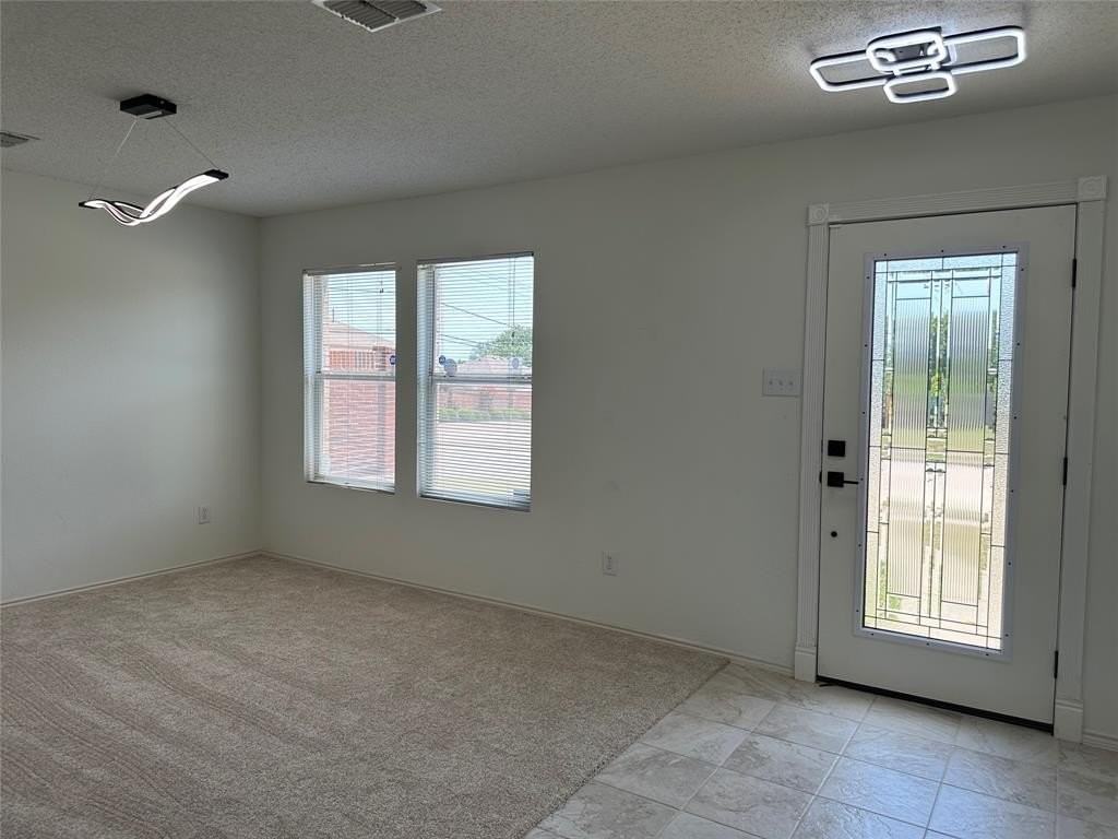 765 Lowe Dr - Photo 4 of 23