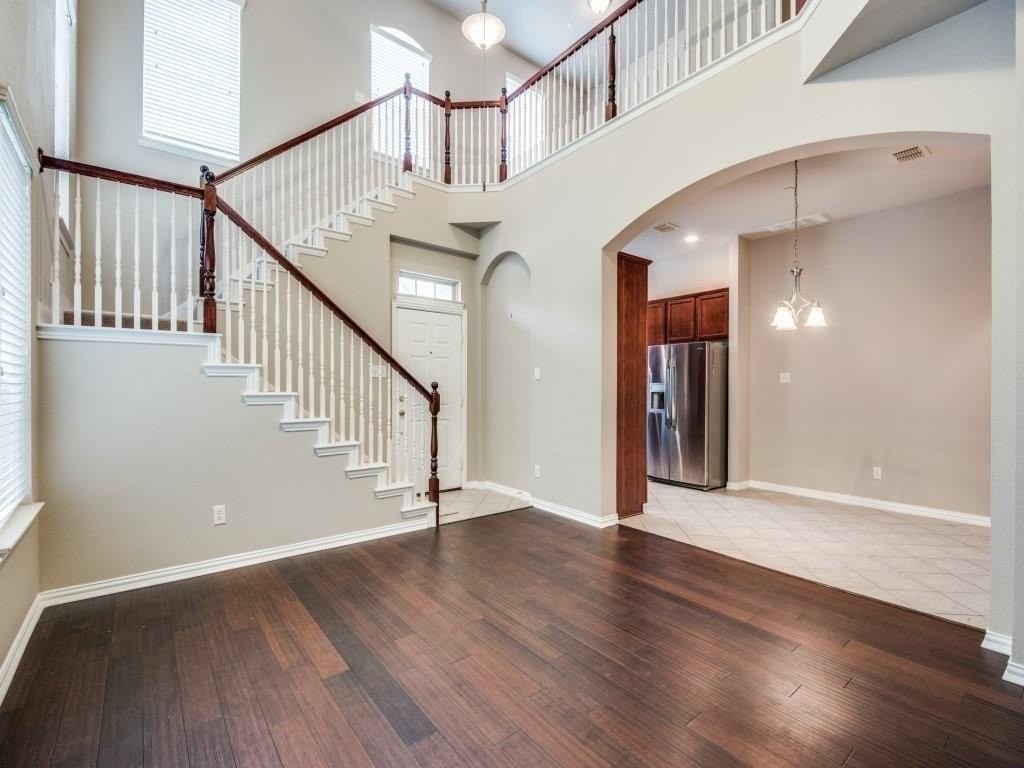 1940 Loma Linda Dr - Photo 2 of 8