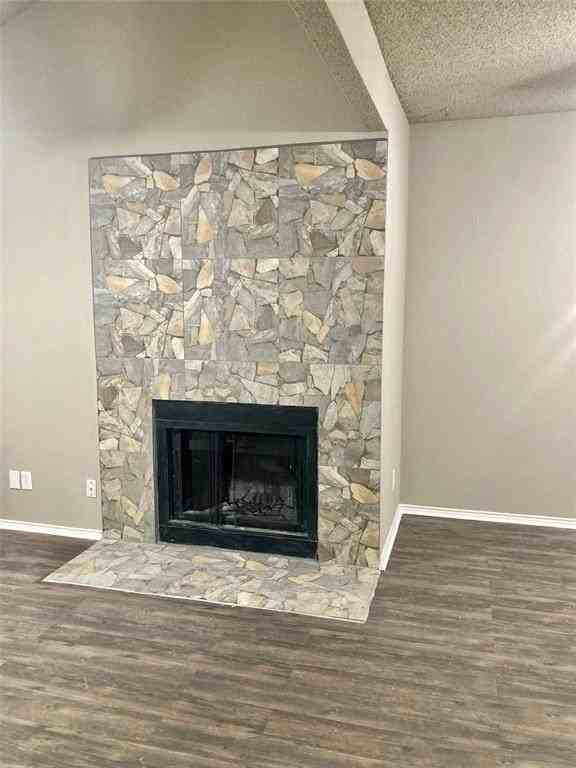 10613 Flamewood Dr - Photo 3 of 19