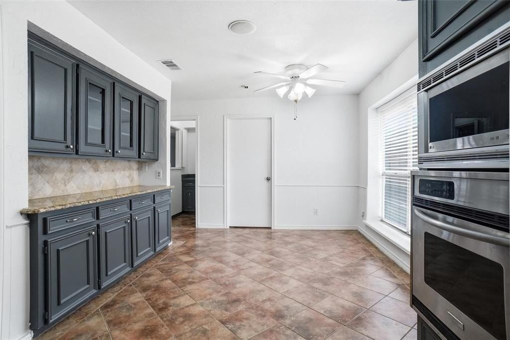 1329 Mackie Dr - Photo 6 of 21